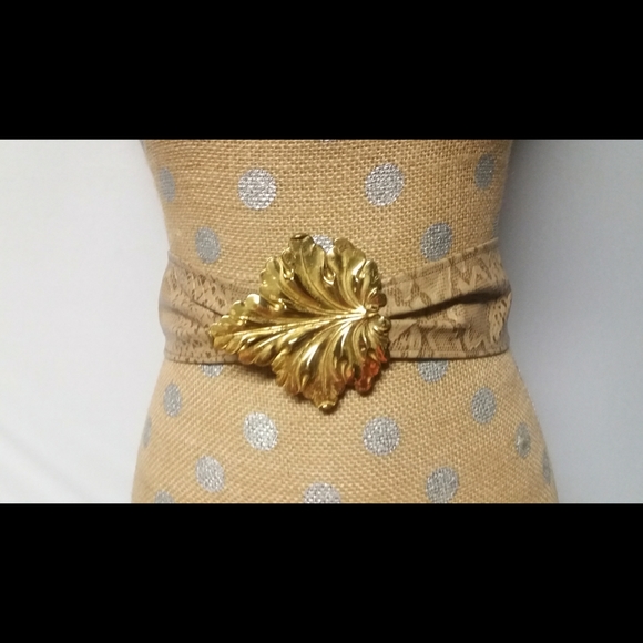 Vintage Accessories - VTG Reynold Mejer Leather High Waist Leaf Buckle Belt
